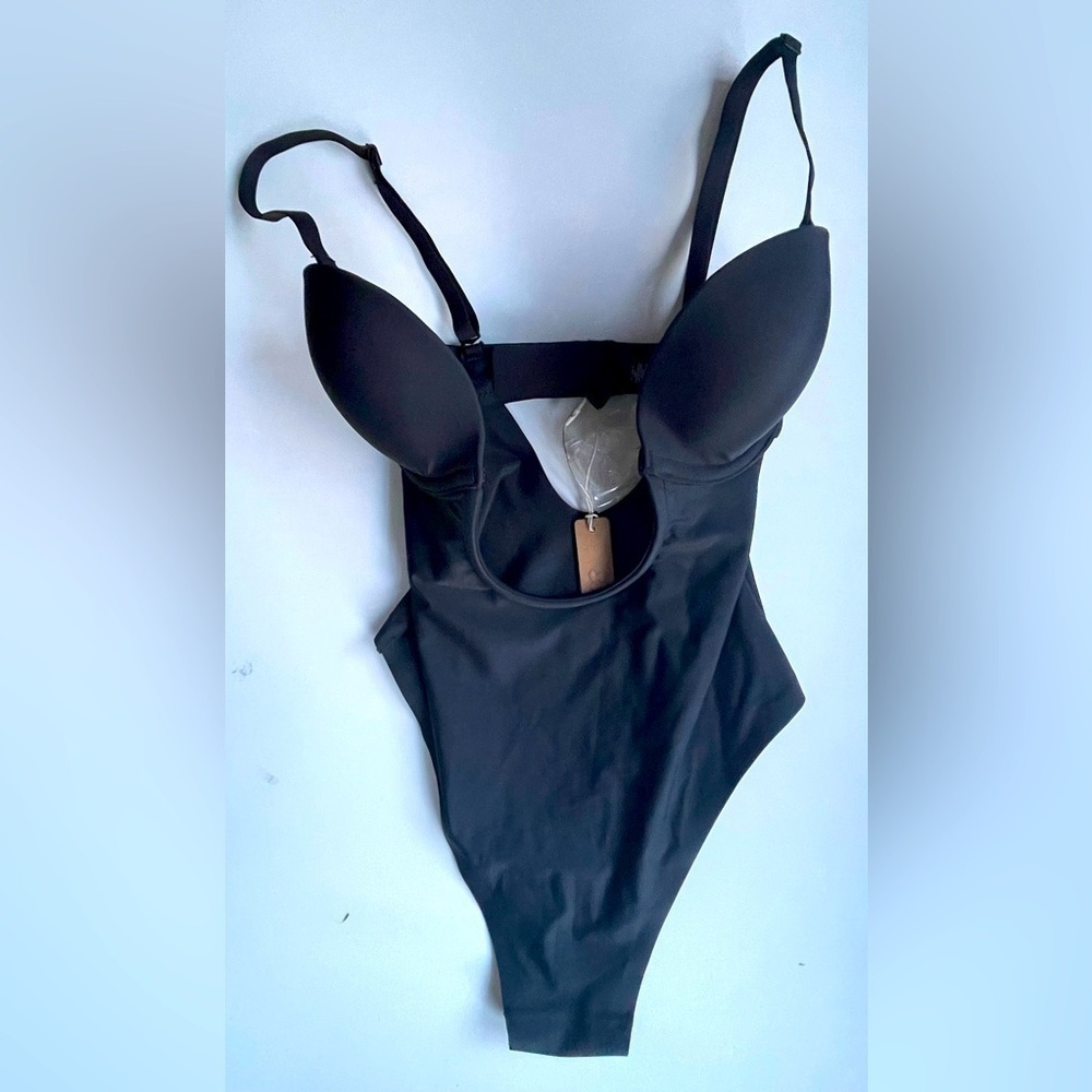 Skims Deep Plunge Shapewear Bodysuit Size XXS NWT Onyx Black